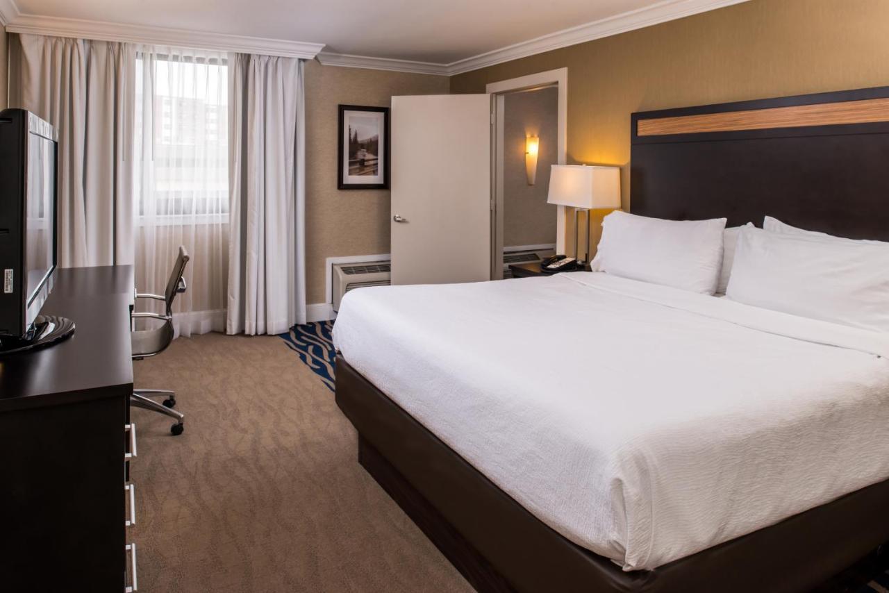 Holiday Inn Concord Downtown, An Ihg Hotel Bagian luar foto